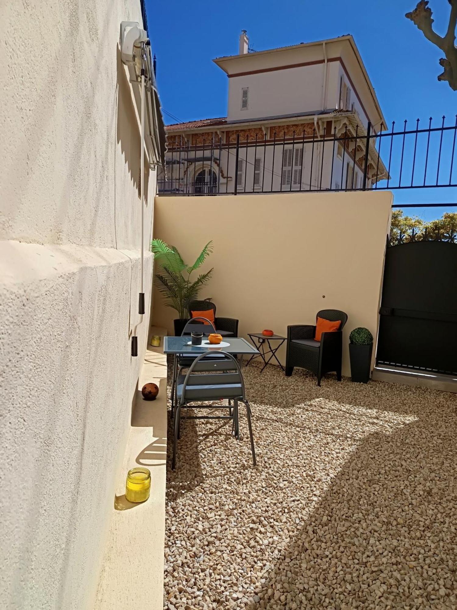 Coquet 2 Pieces Entierement Renove Et Climatise Apartamento Cannes Exterior foto